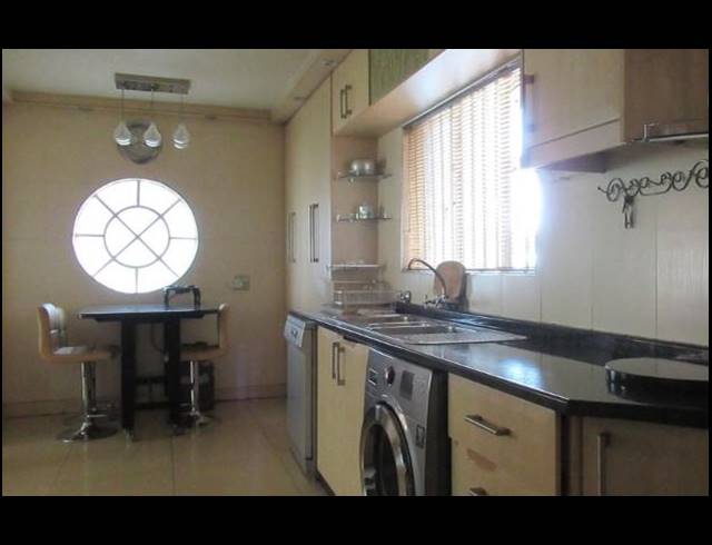 4 BEDROOM HOUSE FOR SALE IN LENASIA SOUTH